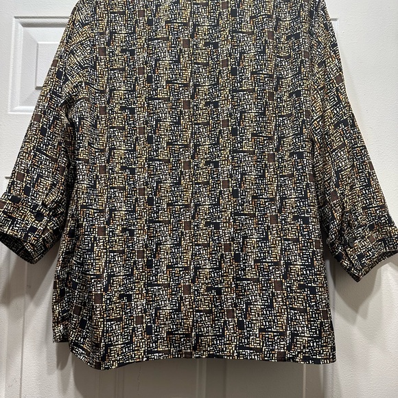 Beautiful Black Mix “ White Stag” 2Fer Blouse /Tank Combo - Picture 2 of 3